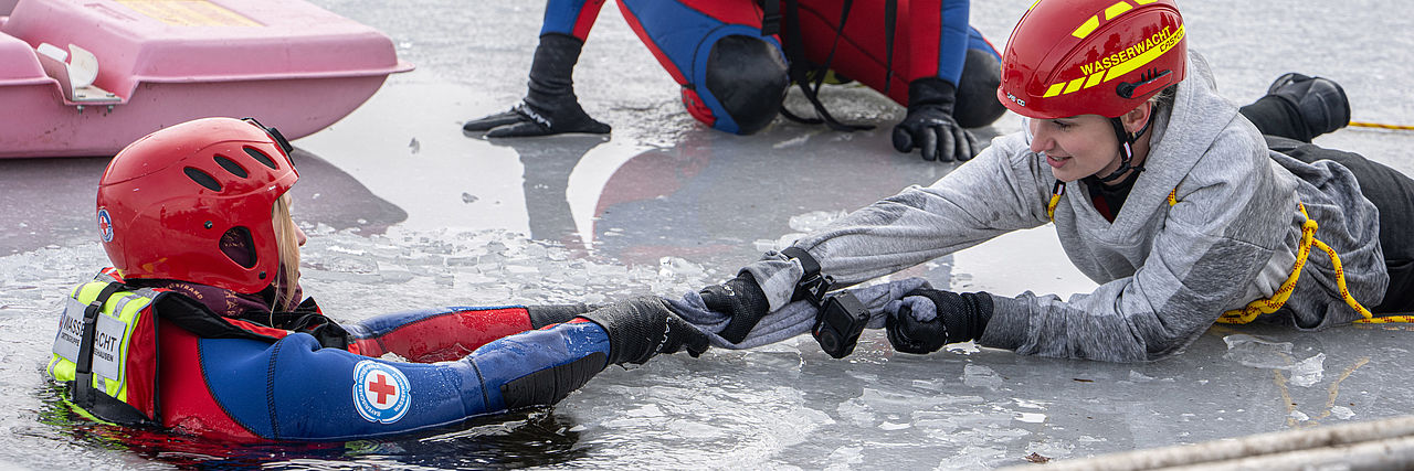 Gefahren auf dem Eis